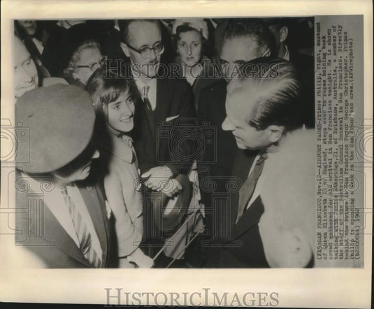 1962 Press Photo Britain's Prince Philip with San Francisco airport crowd