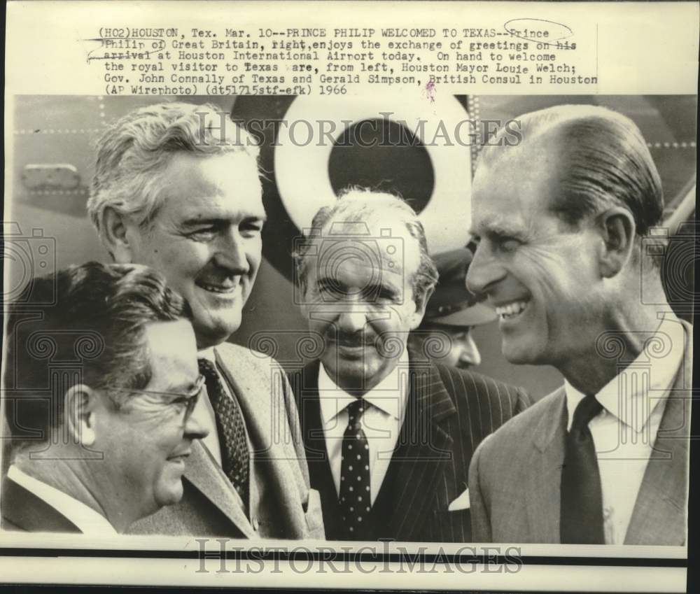 1966 Press Photo Prince Philip and Texas officials exchange greetings at airport