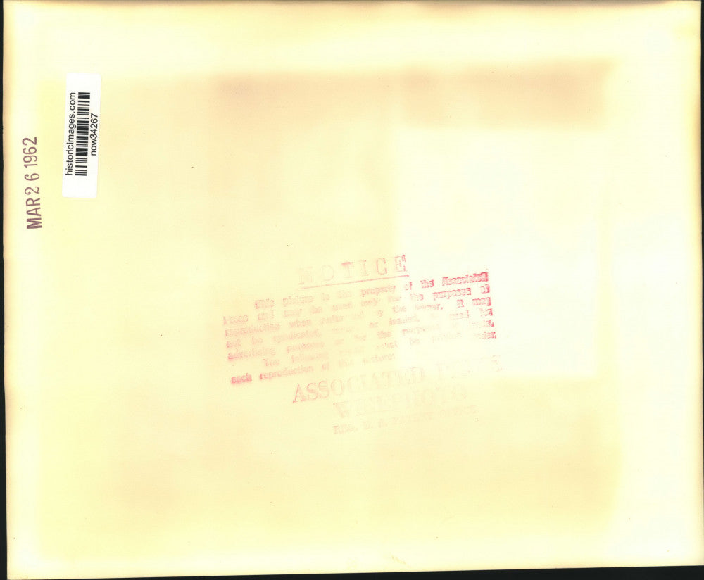 1962 Press Photo Prince Philip and President Frondizi at Buenos Aires airport