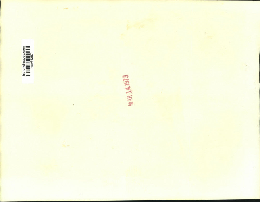 1973 Press Photo POW returnee Major Douglas Peterson examined by Sergeant Sanner