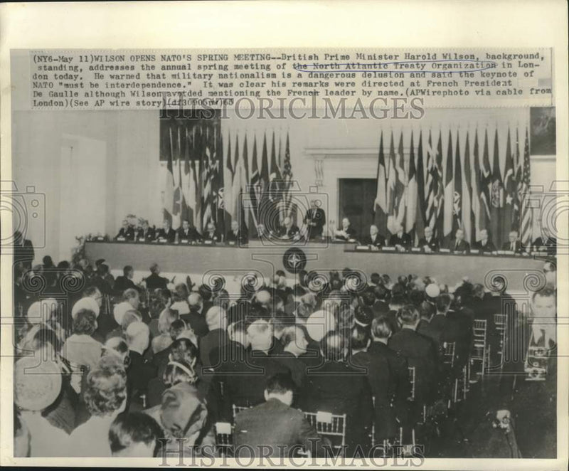 Load image into Gallery viewer, 1965 Press Photo Britain's Harold Wilson opens NATO's spring session in London
