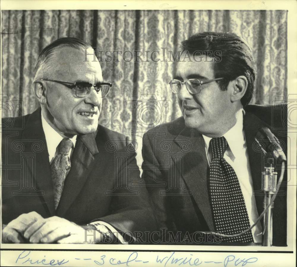 1972 Press Photo Peter Peterson and Earl Butz at Washington Commerce Department