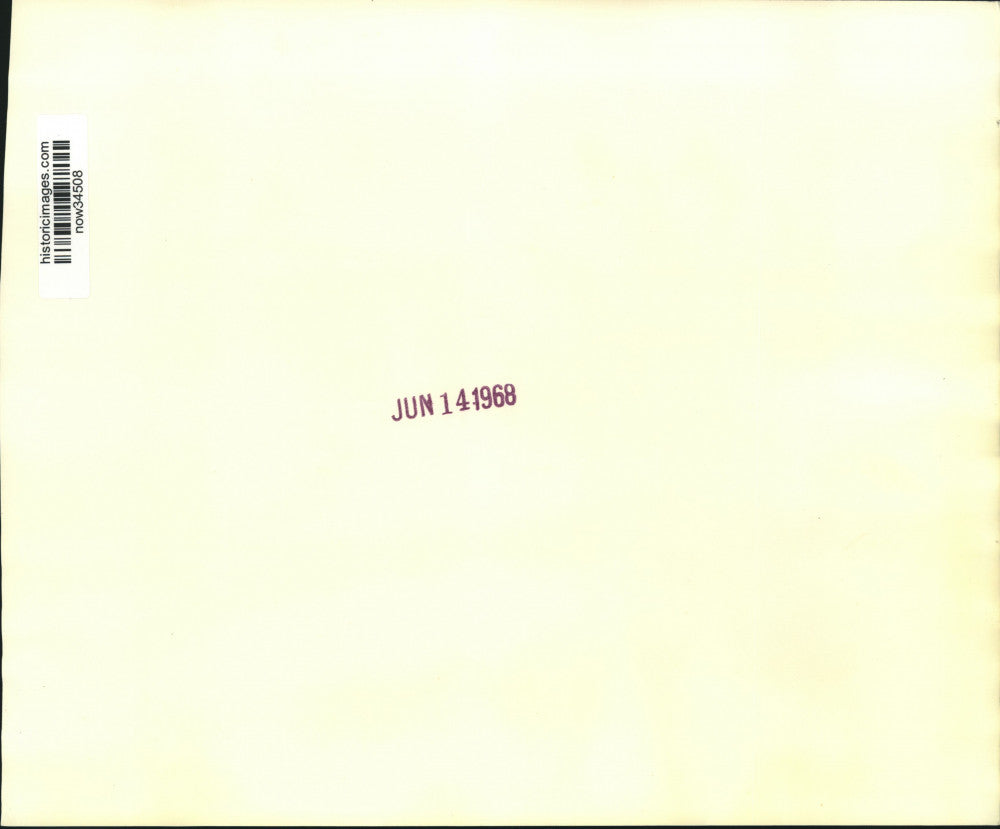 1968 Press Photo Secret Service agent searches fund raising guests in Atlanta