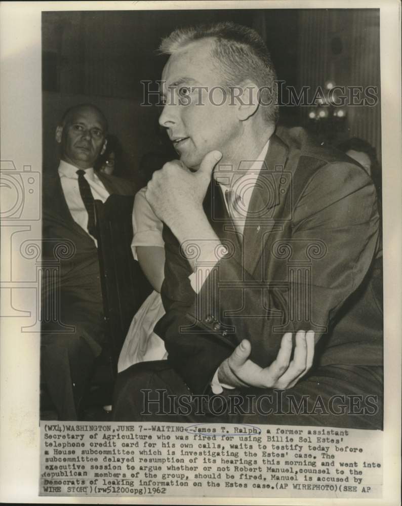 1962 Press Photo James T. Ralph waits to testify at House subcommittee hearing