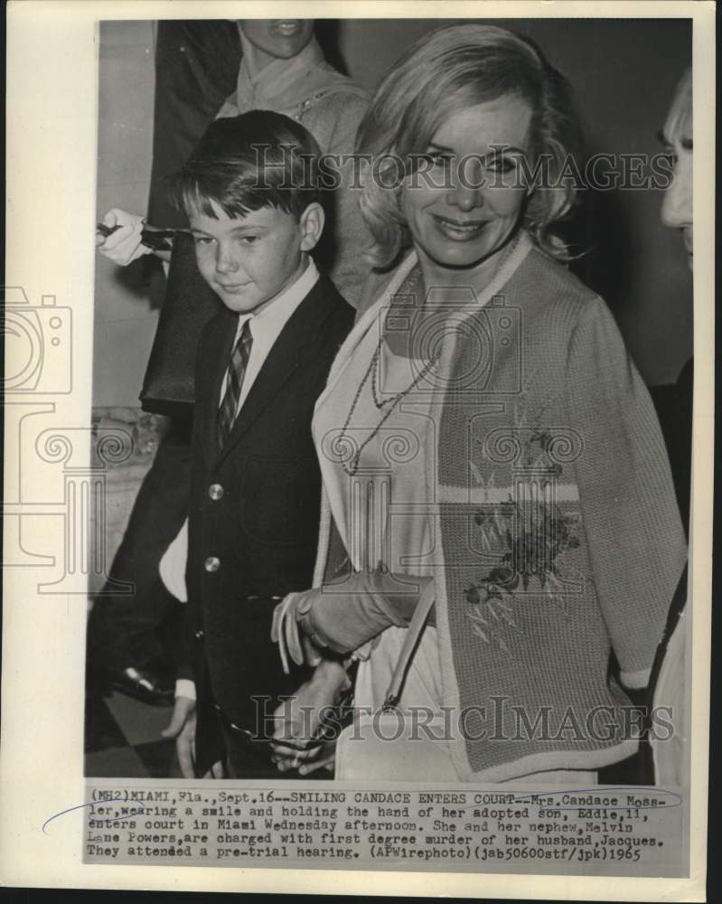 1965 Press Photo Candace Mossler and adopted son Eddie enter Florida courtroom