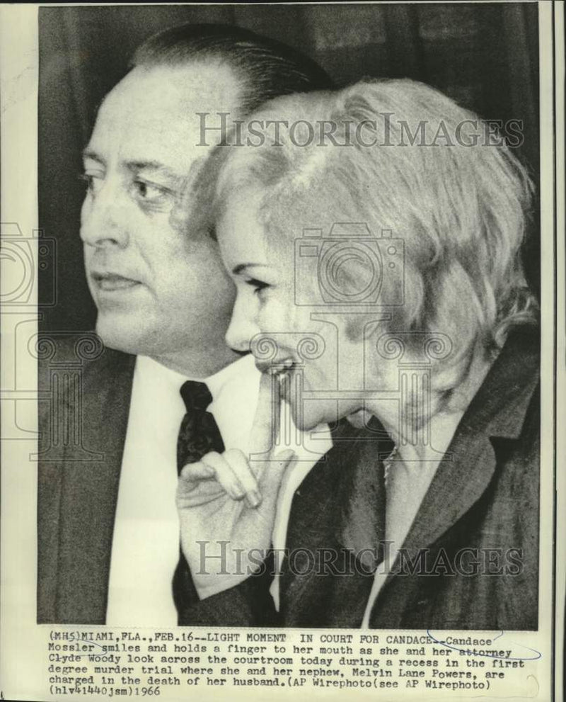 Load image into Gallery viewer, 1966 Press Photo Candace Mossler and attorney Clyde Woody during FL court recess
