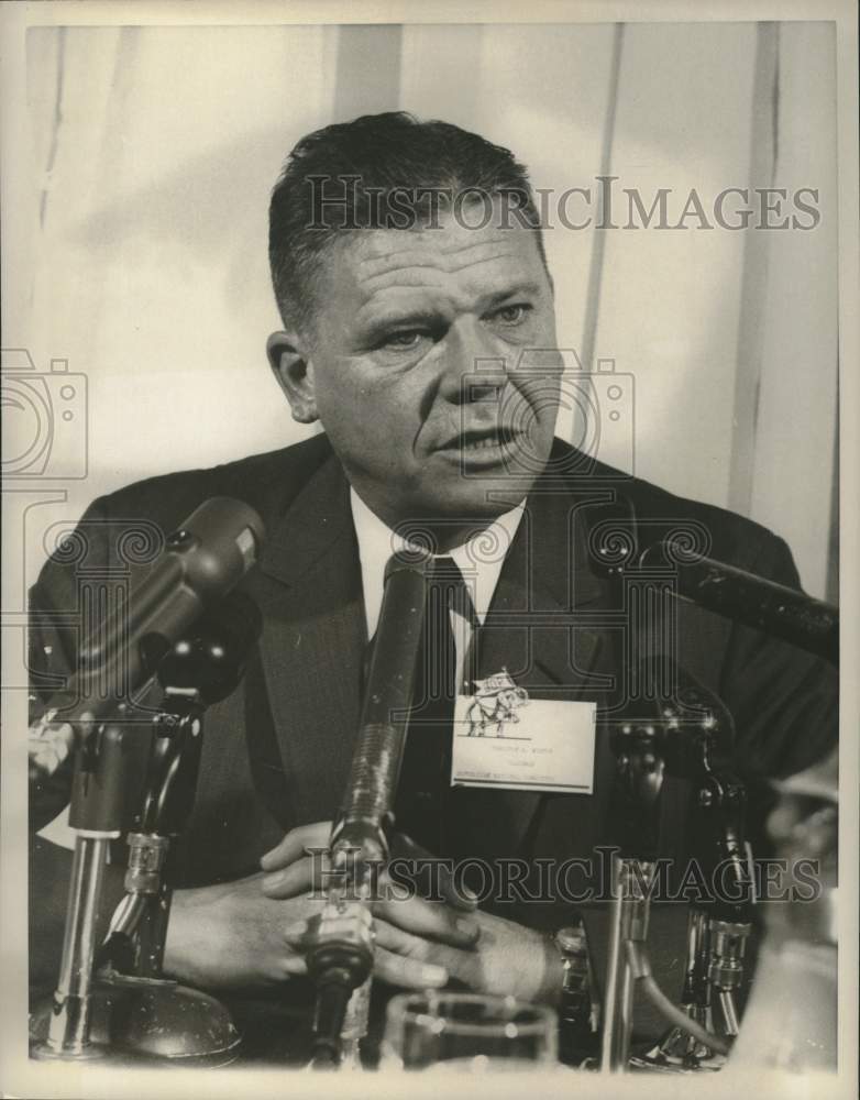 Load image into Gallery viewer, 1960 Press Photo GOP Chairman Thruston Morton as partisan politics soft salesman
