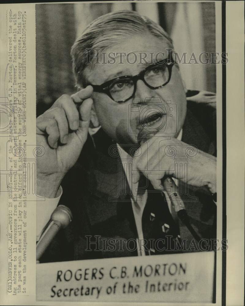 1975 Press Photo Interior Secretary Rogers Morton addresses governors in Denver