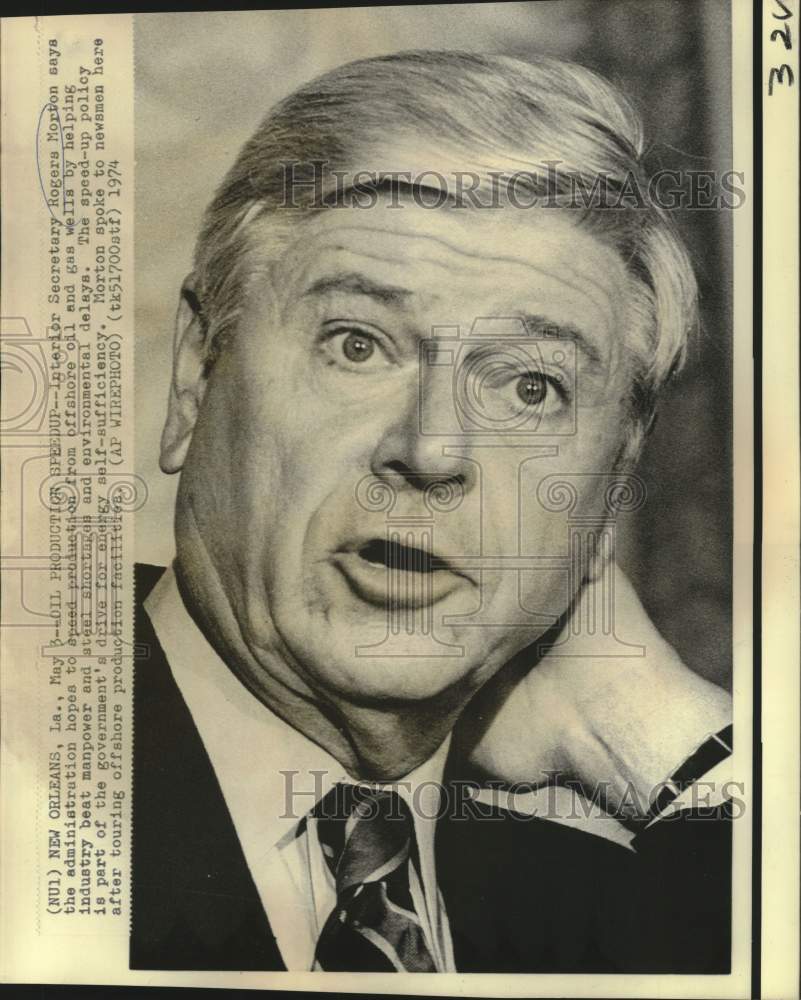 1974 Press Photo Interior Secretary Rogers Morton speaks of oil production in LA