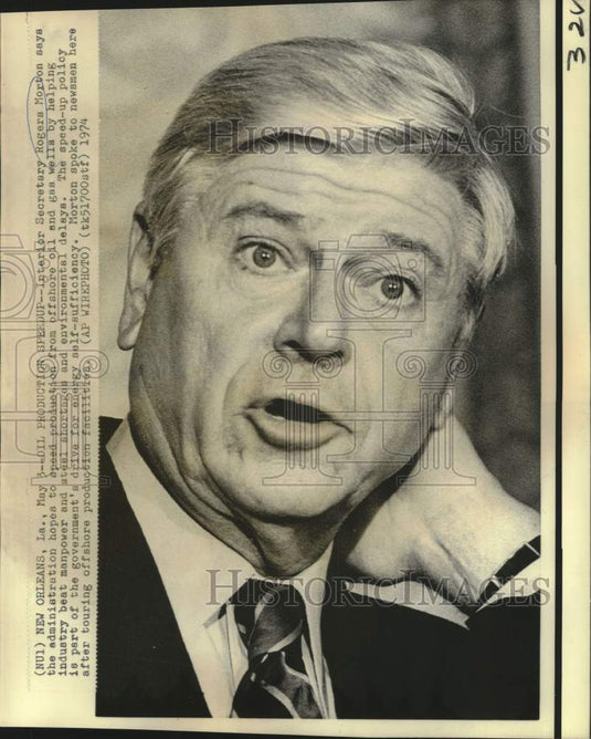 1974 Press Photo Interior Secretary Rogers Morton speaks of oil production in LA
