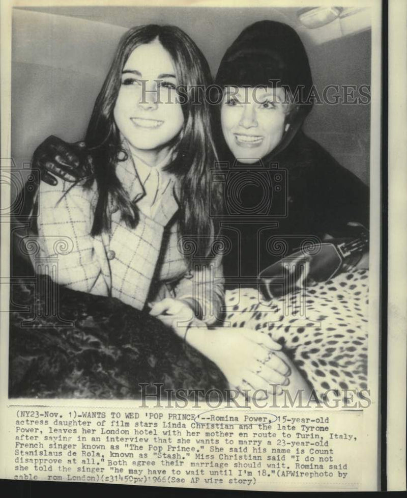 Load image into Gallery viewer, 1965 Press Photo Romina Power and Linda Christian leave London hotel for Italy
