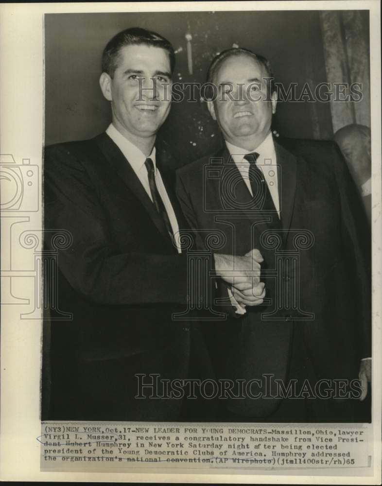 Load image into Gallery viewer, 1965 Press Photo Young Democrats President Virgil Musser congratulated in NY
