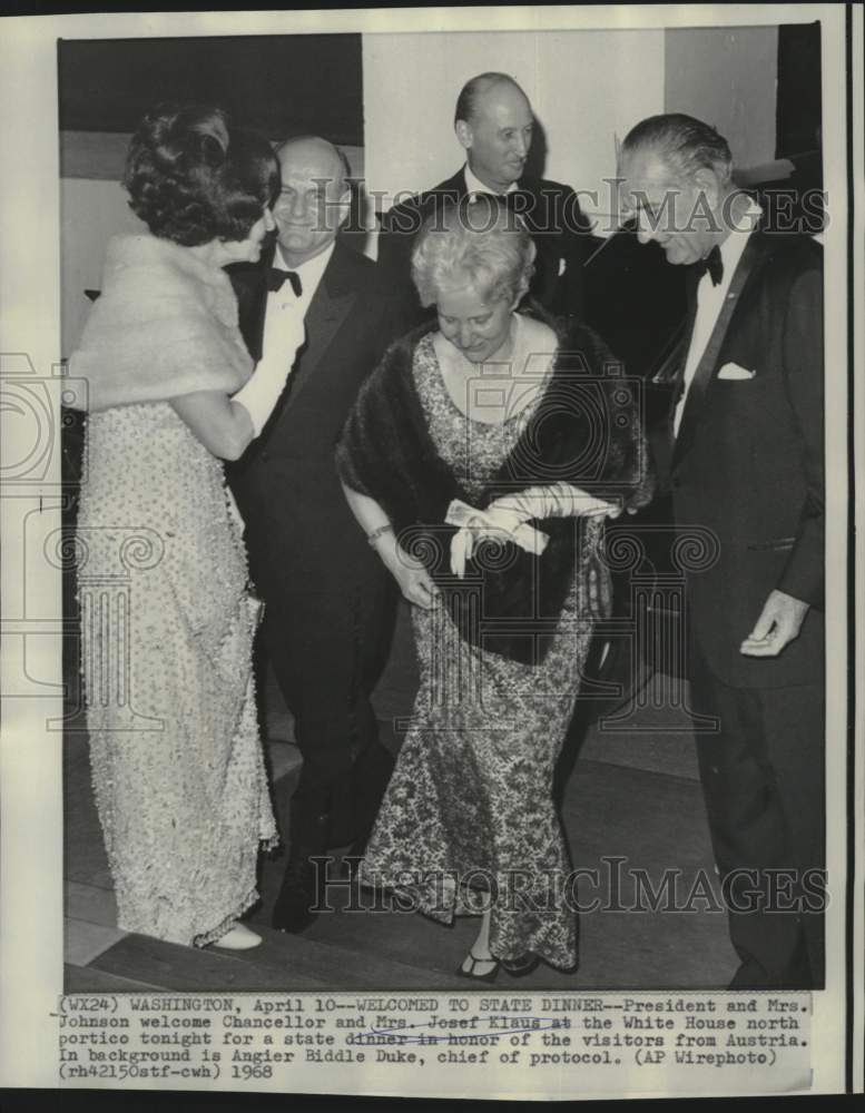 Load image into Gallery viewer, 1968 Press Photo President and Mrs. Johnson welcome Josef and Mrs. Klaus
