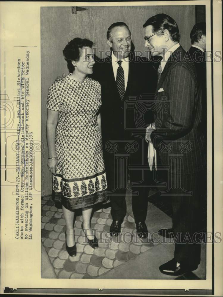 1973 Press Photo Elliot Richardson with Mr. & Mrs. Richard Kleindienst in D.C.