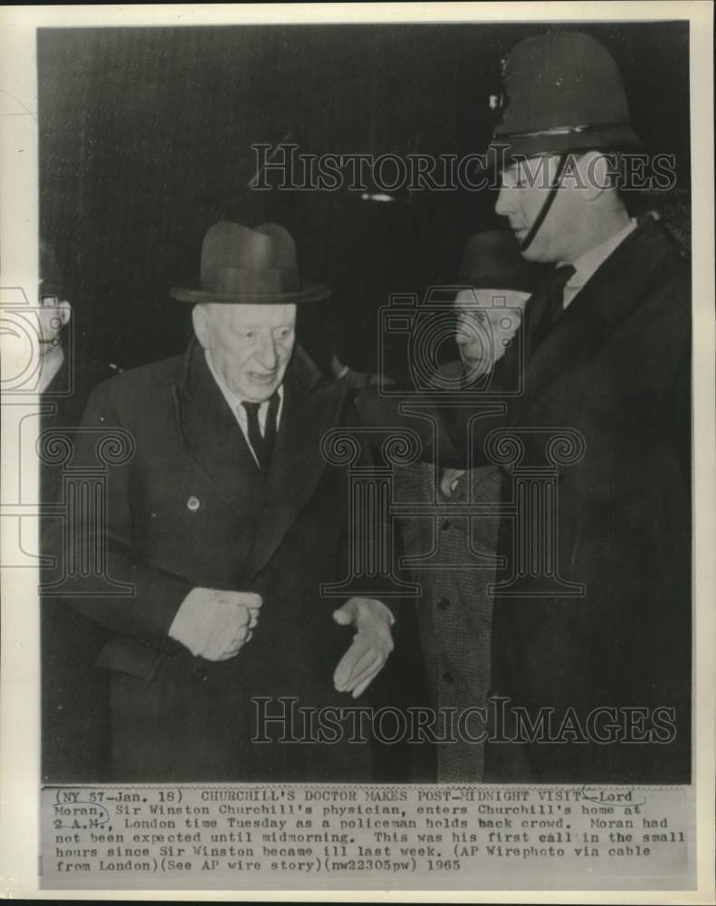 1965 Press Photo Winston Churchill&#39;s physician Lord Moran enters Churchill home