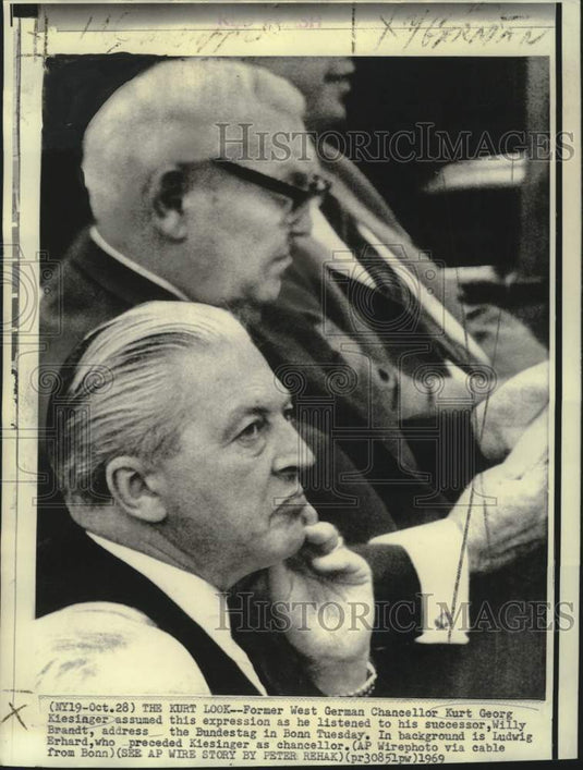 1969 Press Photo Former Chancellor Kurt Kiesinger listens to successor in Bonn
