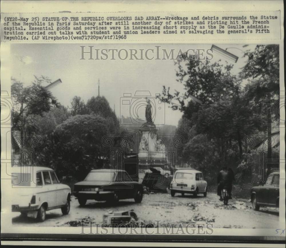 1968 Press Photo Paris rioting wreckage and debris surround Statue of Republic