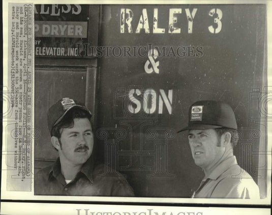 1974 Press Photo H. E. and Harold Raley at their 350-acre peanut farm in Alabama