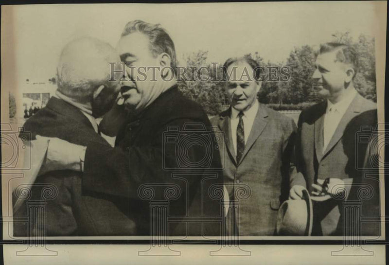 Load image into Gallery viewer, 1967 Press Photo Nikolai Podgorny welcomed back to Moscow by Leonid Brezhnev
