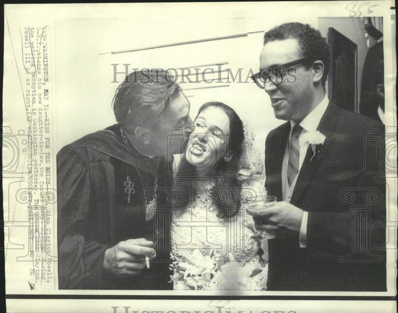 Load image into Gallery viewer, 1969 Press Photo Adam Clayton Powell with son and daughter-in-law in Washington
