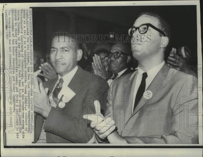 Load image into Gallery viewer, 1967 Press Photo Adam Clayton Powell III applauds for father at Washington rally

