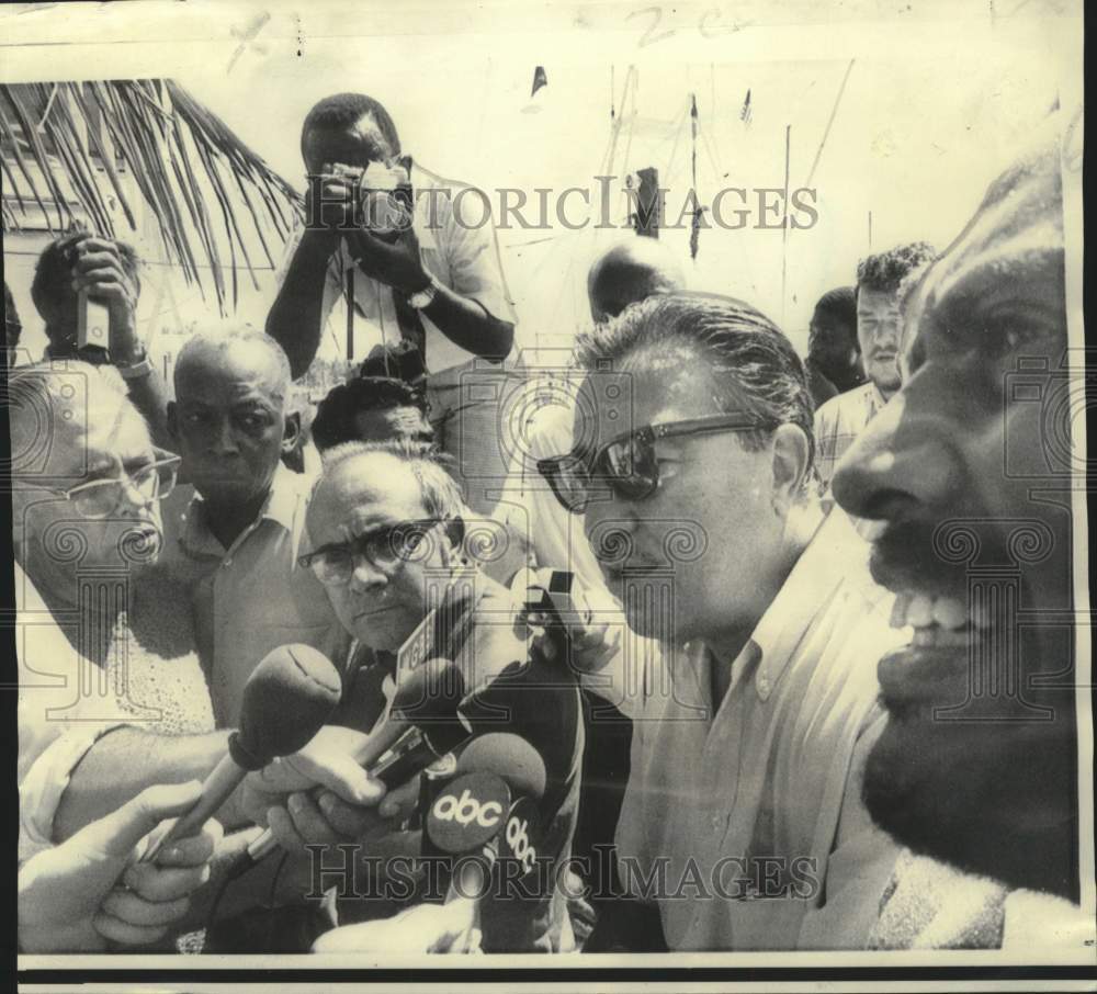 1969 Press Photo Representative Adam Clayton Powell at Bimini news conference