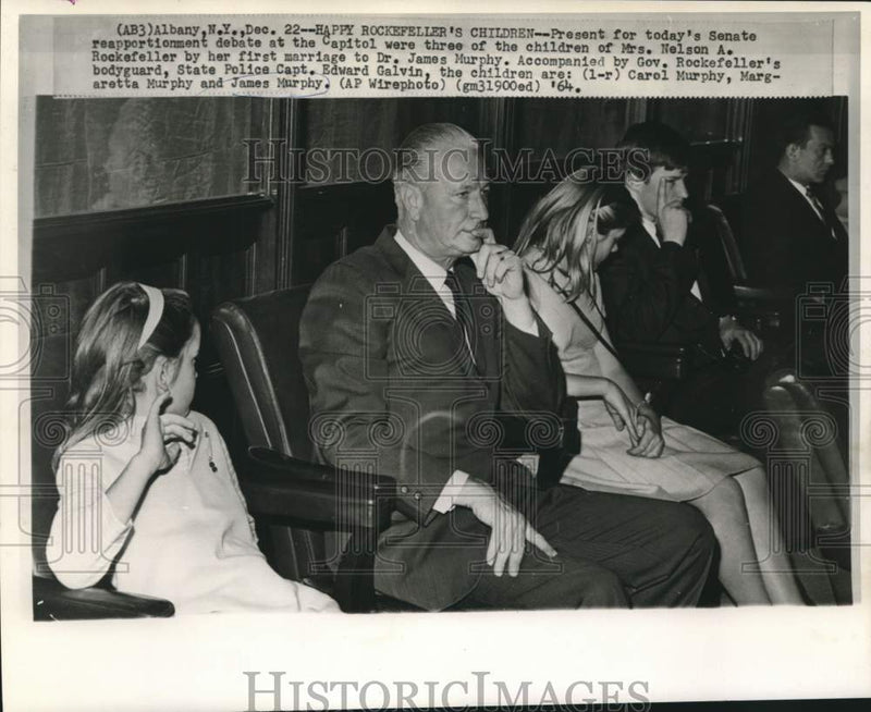 Load image into Gallery viewer, 1964 Press Photo "Happy" Rockefeller's children and body guard at Senate debate
