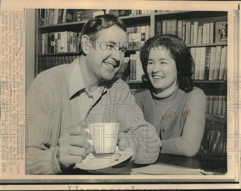 Load image into Gallery viewer, 1974 Press Photo Democrat John Murtha and wife have coffee at their PA home
