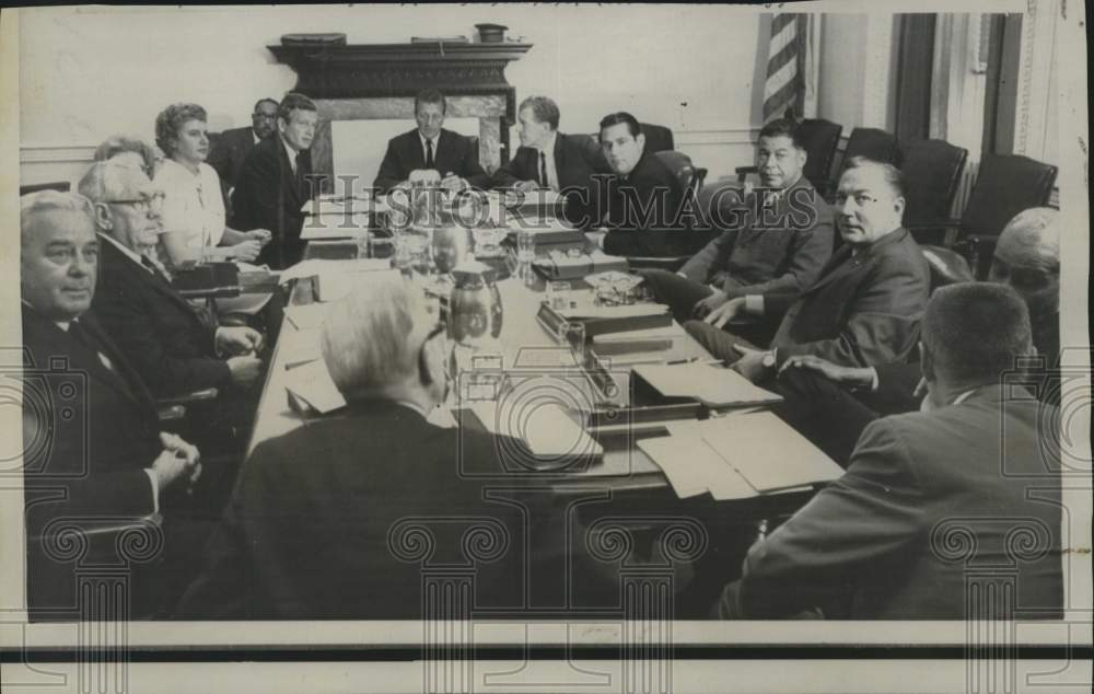 1967 Press Photo Civil Disorders Commission members meet in Washington