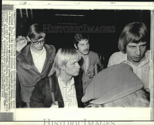 1969 Press Photo Harper's Bizarre singing group among hijacked jetliner