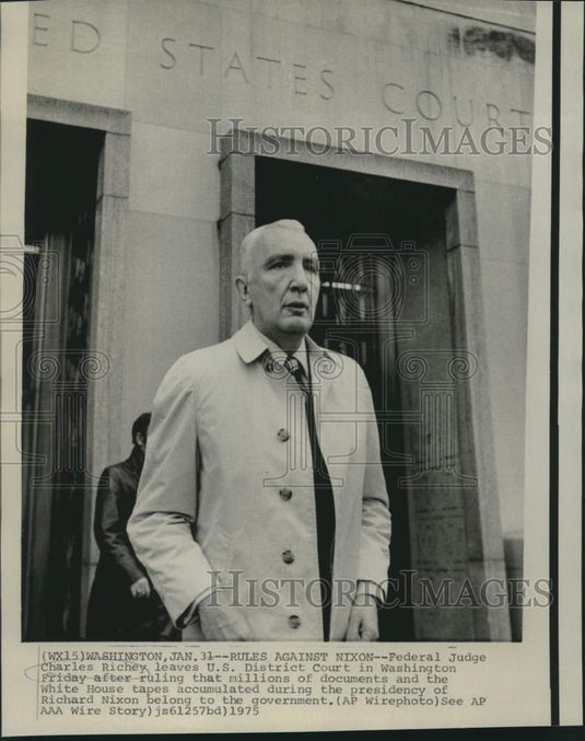 1975 Press Photo Judge Charles Richey leaves U.S. District Court building in DC