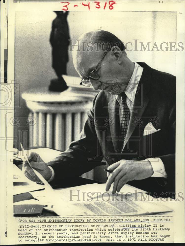 1971 Press Photo Smithsonian Institution head, Secretary S. Dillon Ripley II