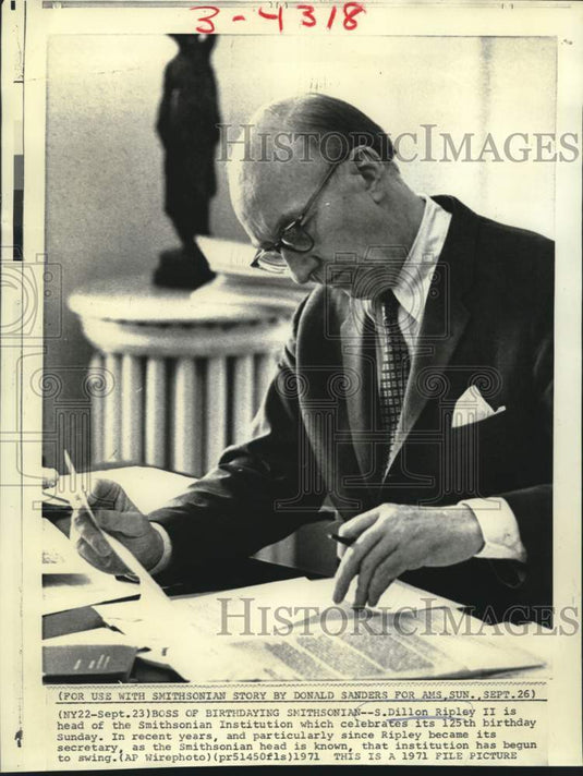 1971 Press Photo Smithsonian Institution head, Secretary S. Dillon Ripley II