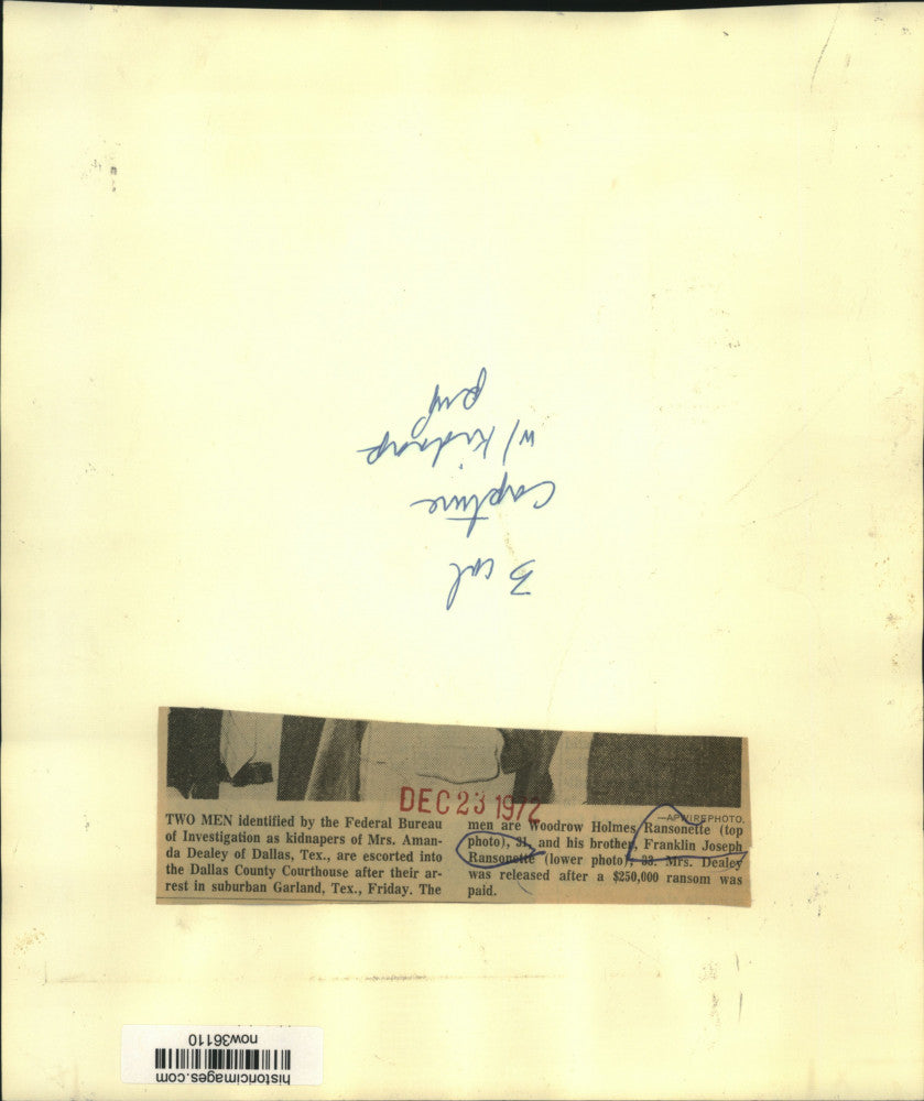 1972 Press Photo Woodrow and Franklin Ransonette escorted into Dallas Courthouse