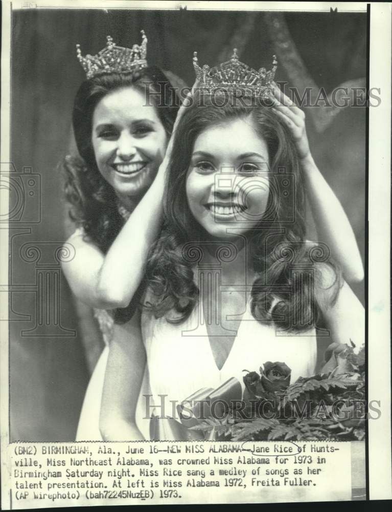 1973 Press Photo Miss Alabama Jane Rice crowned in Birmingham by Freita Fuller