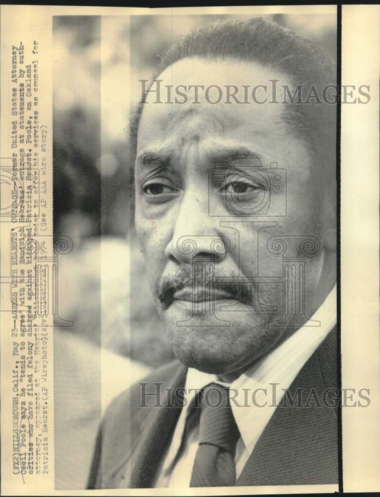 Load image into Gallery viewer, 1974 Press Photo Former U.S. attorney Cecil Poole offers services to Hearst
