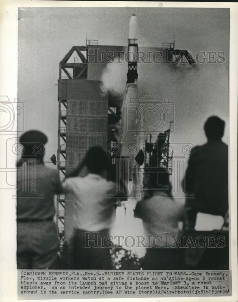 Load image into Gallery viewer, 1964 Press Photo Cape Kennedy missile workers watch Atlas-Agena rocket blastoff
