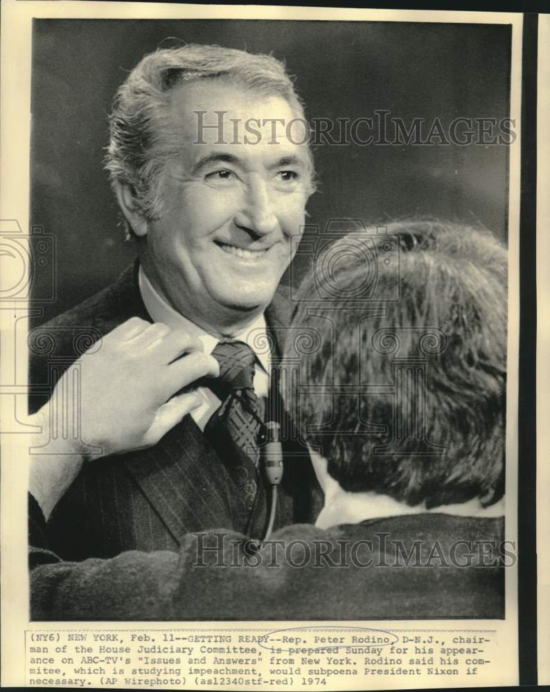 1974 Press Photo Rep. Peter Rodino preps for his "Issues & Answers" appearance