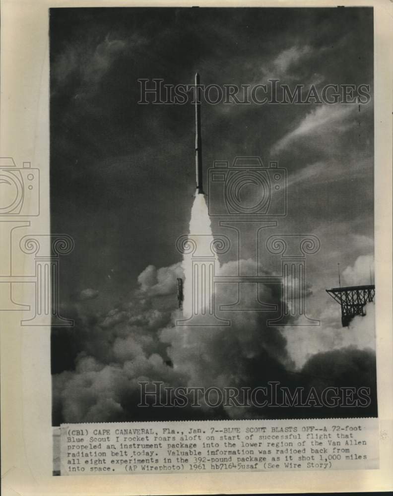 1961 Press Photo A 72-foot Blue Scout I rocket launches from Cape Canaveral, FL.