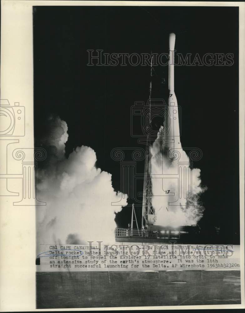 Load image into Gallery viewer, 1963 Press Photo Delta rocket launches Explorer 17 satellite from Cape Canaveral
