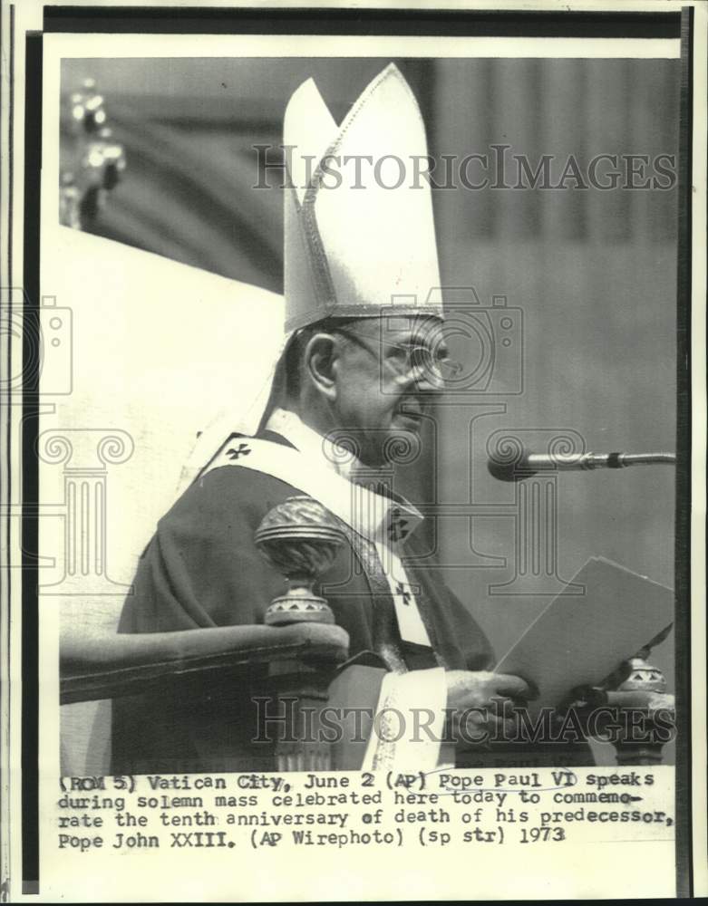 Load image into Gallery viewer, 1973 Press Photo Pope Paul VI speaks at a memorial mass service in Vatican City
