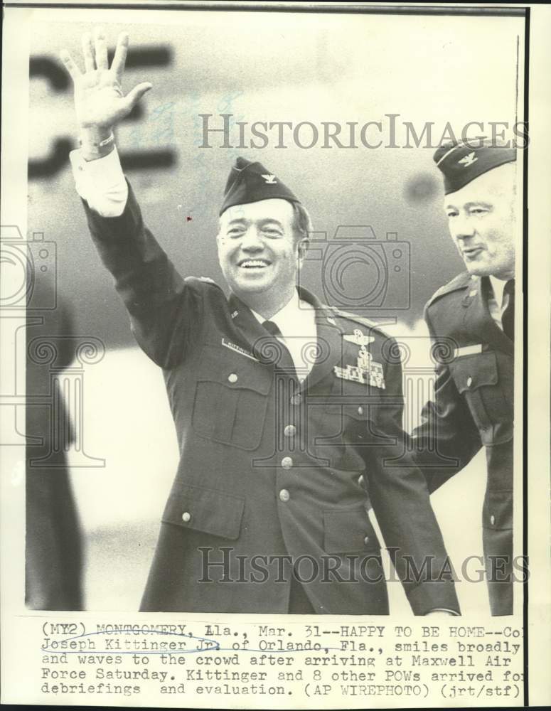 Load image into Gallery viewer, 1973 Press Photo Col. Joseph Kittinger smiles as he arrives at Maxwell Air Base
