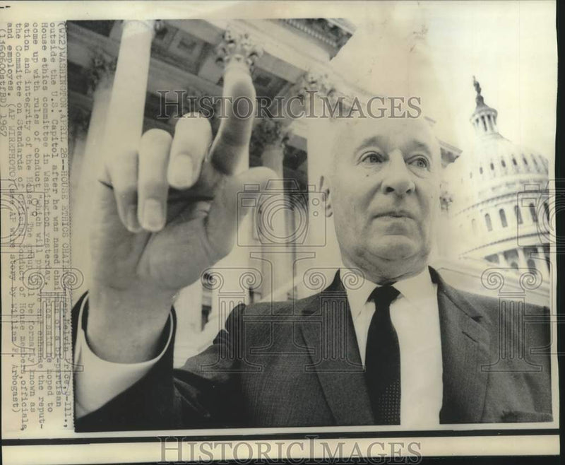 Load image into Gallery viewer, 1967 Press Photo House Ethics chairman Melvin Price outside U.S. Capitol
