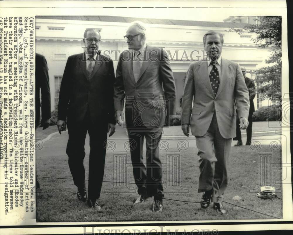 1974 Press Photo Republican leaders leave the White House after meeting, Wash.