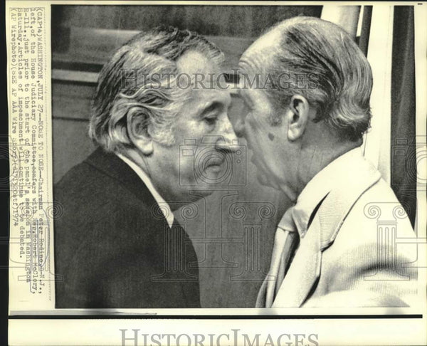 1974 Press Photo Chairman Peter Rodino confers with Rep. Robert McClory ...