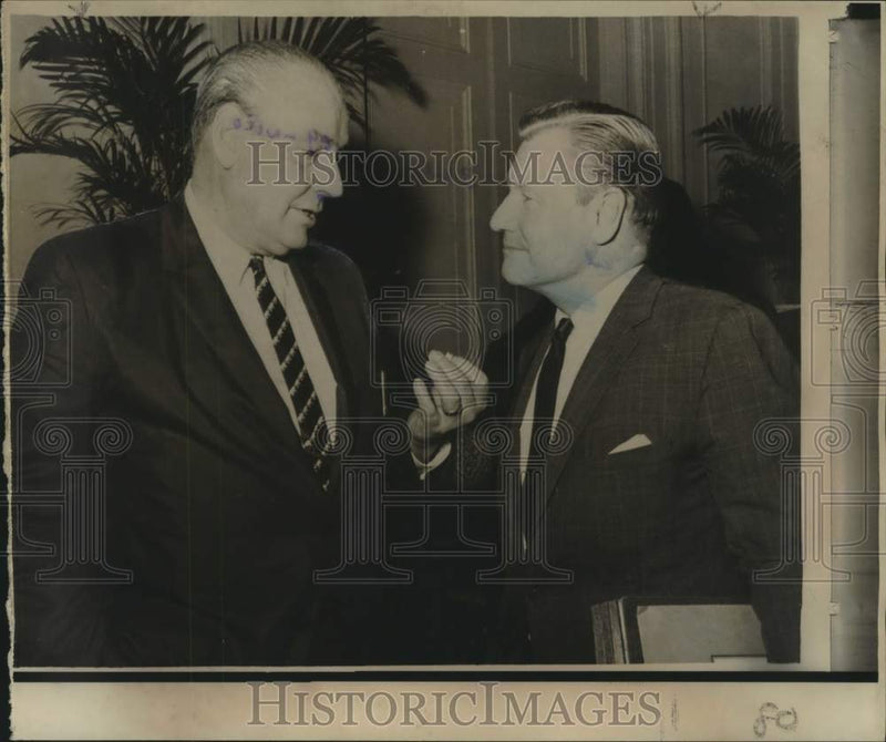 Load image into Gallery viewer, 1967 Press Photo Governors Nelson and Winthrop Rockefeller at FL GOP conference
