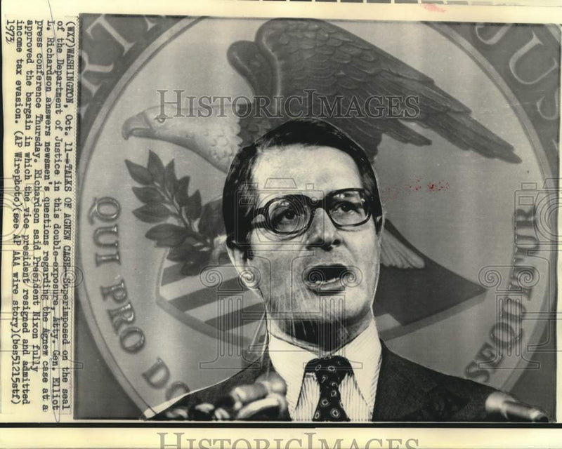 Load image into Gallery viewer, 1973 Press Photo Attorney General Elliot Richardson at Capitol news conference
