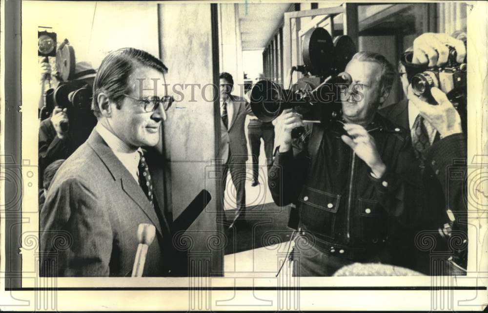 1973 Press Photo Defense Secretary Elliot Richardson at National Geographic
