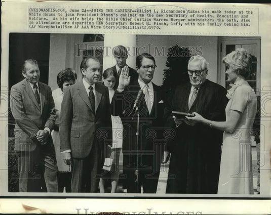 1970 Press Photo Elliott Richardson's HEW Secretary swearing in ceremony in D.C.