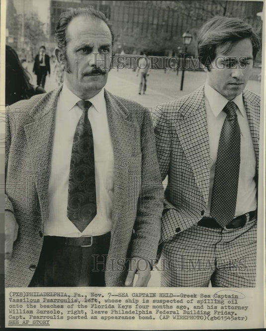 1975 Press Photo Greek Captain Vassilis Psarroulis and attorney at PA court